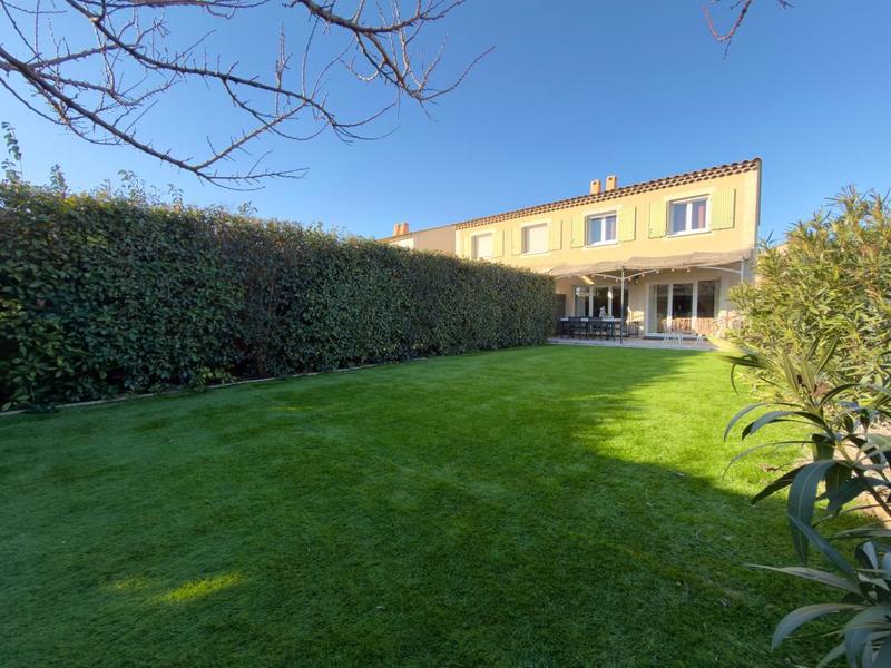 Maison - 102 m² - 4 pièces