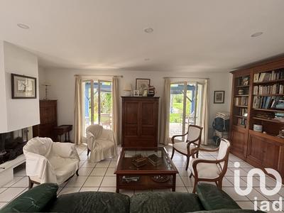 Maison - 210 m² - 8 pièces