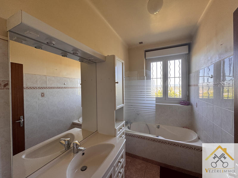 Maison - 139 m² - 5 pièces