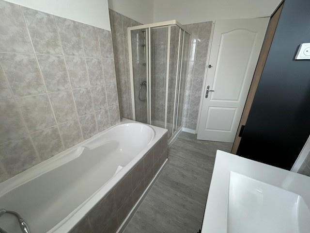 Appartement - 83 m² - 4 pièces