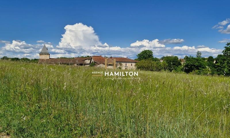 Corps de ferme - 606 m² - 16 pièces