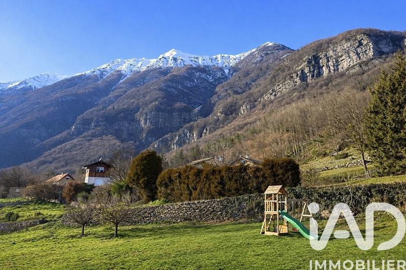 Maison - 92 m² - 4 pièces