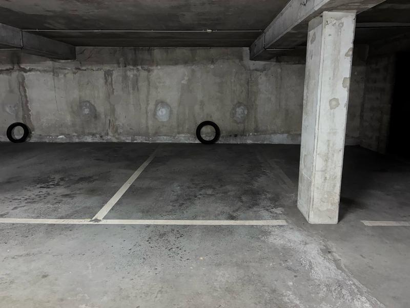 Parking / Garage - 12 m²
