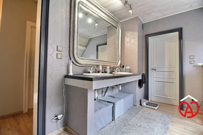 Maison - 192 m² - 7 pièces