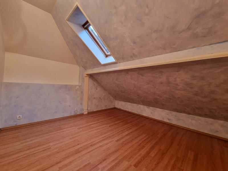 Maison - 185 m² - 6 pièces