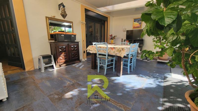 Maison - 169 m² - 8 pièces