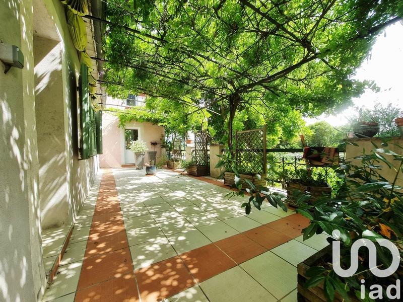 Maison - 1 000 m² - 29 pièces