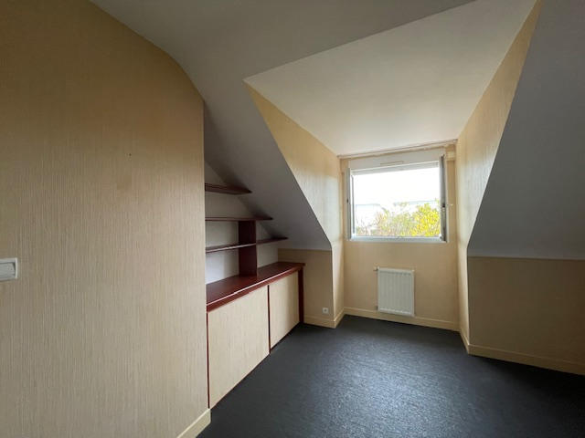 Maison - 215 m² - 7 pièces