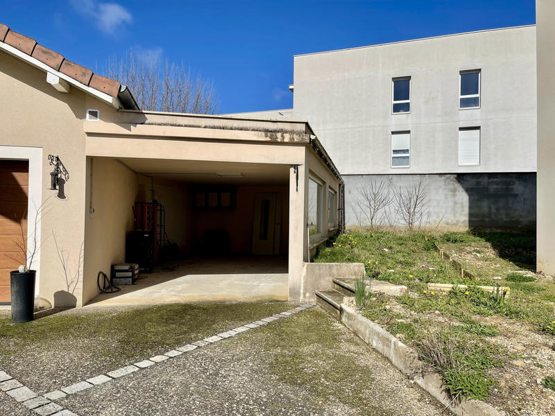 Appartement - 90 m² - 3 pièces