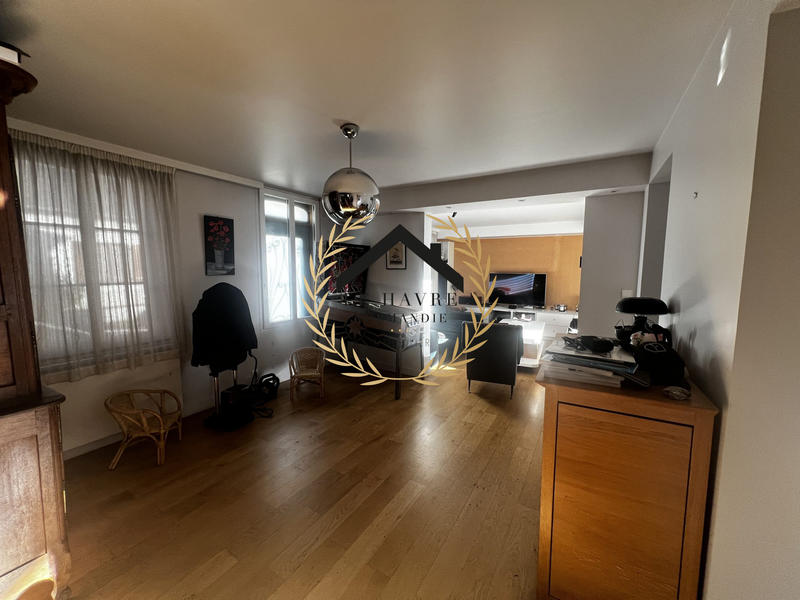 Maison ancienne - 210 m² - 7 pièces