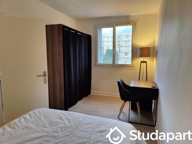 Chambre - 9 m² - 1 pièce