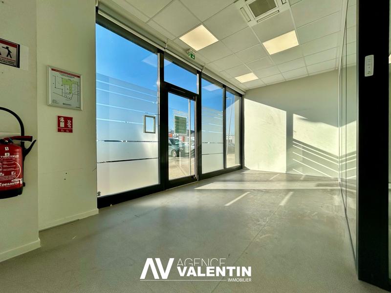 Local commercial - 215 m²