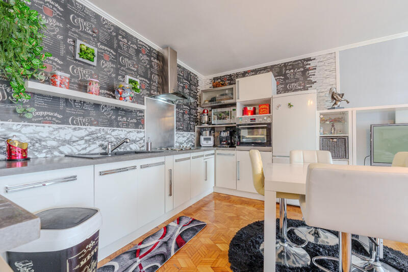 Appartement - 105 m² - 4 pièces