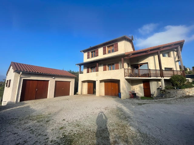 Maison - 141 m² - 5 pièces