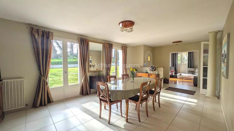 Maison - 140 m² - 7 pièces