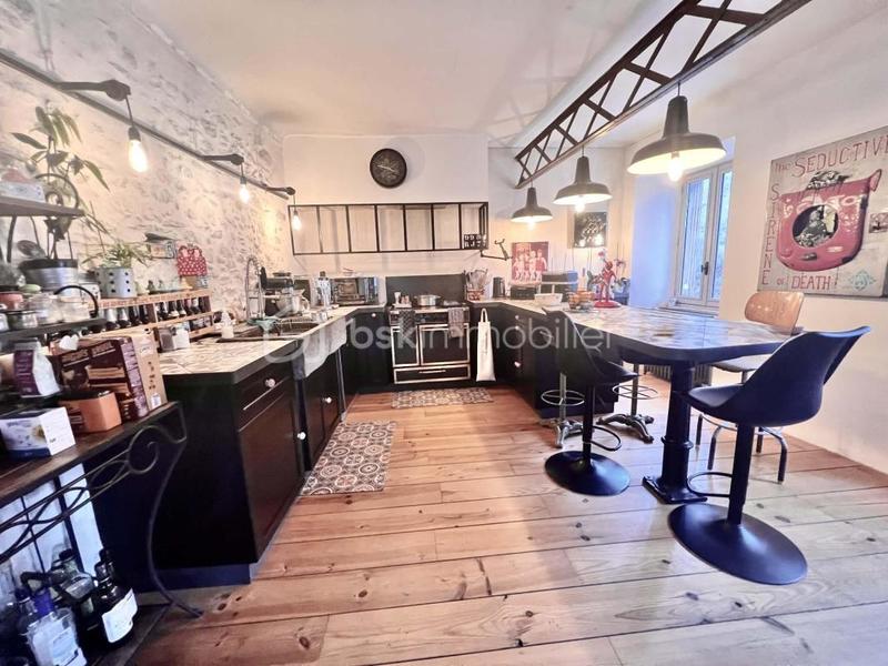 Demeure - 157 m² - 5 pièces