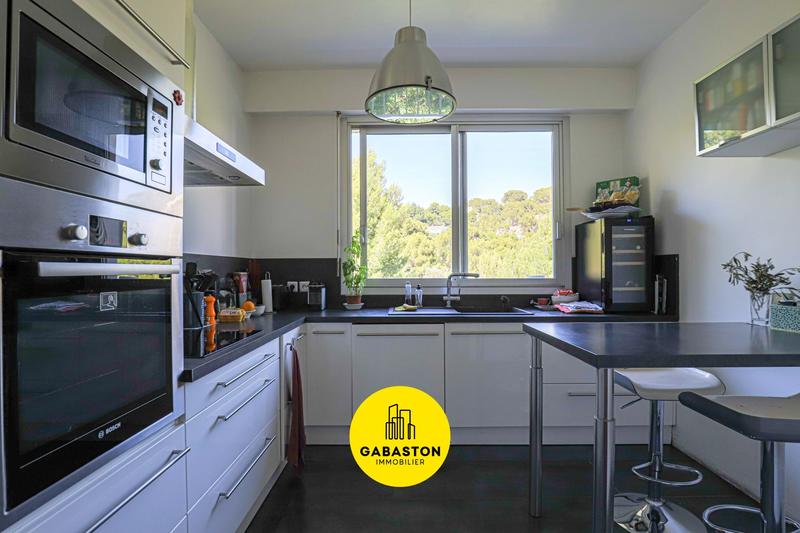 Appartement - 144 m² - 3 pièces