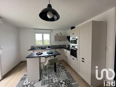 Maison - 97 m² - 5 pièces