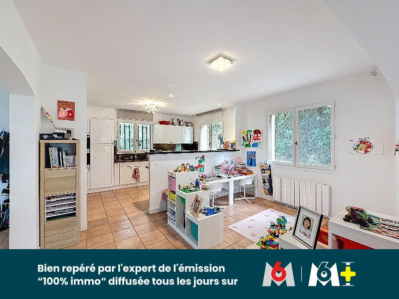 Maison - 223 m² - 6 pièces