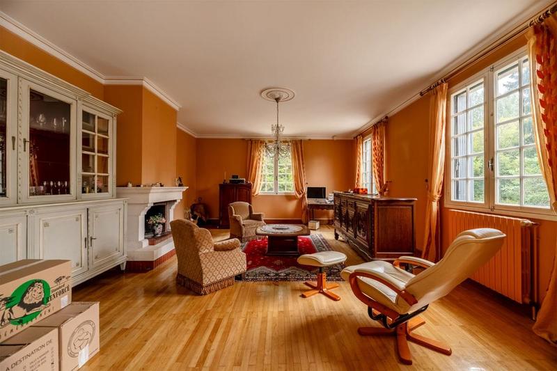 Maison - 307 m² - 11 pièces