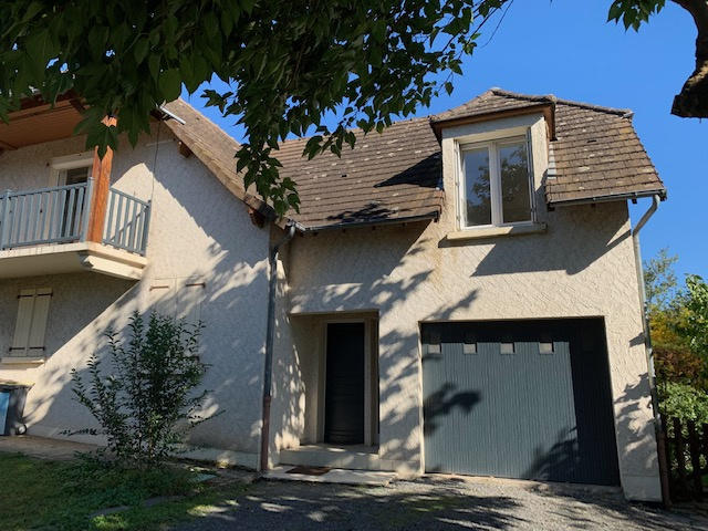 Maison - 164 m² - 9 pièces