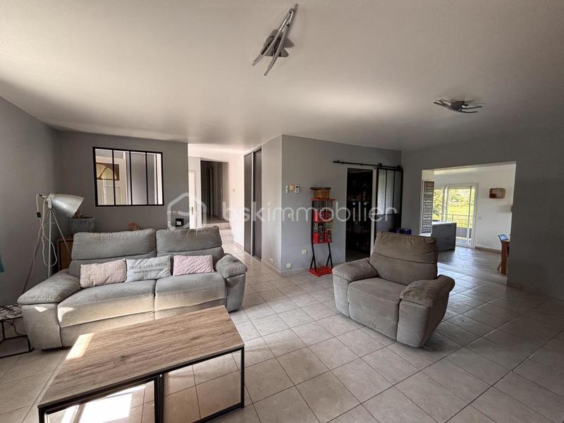 Maison traditionnelle - 140 m² - 6 pièces