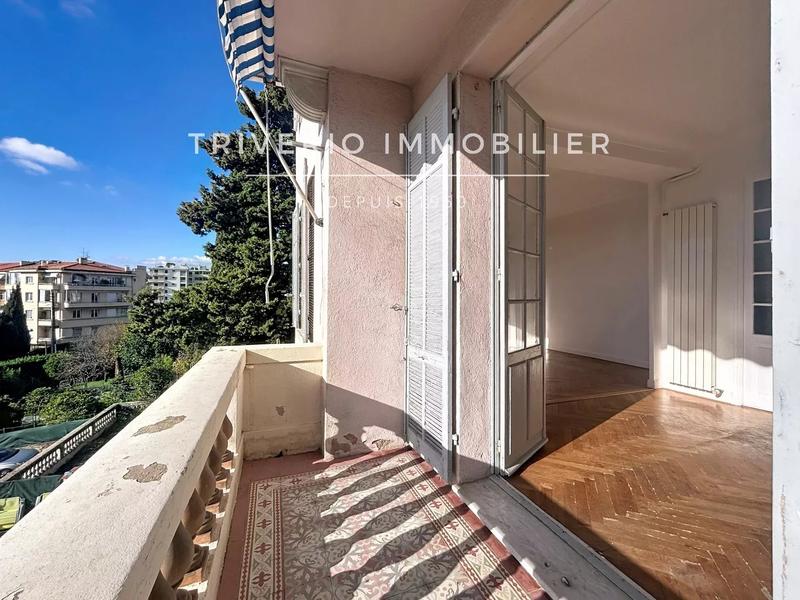 Appartement - 100 m² - 4 pièces