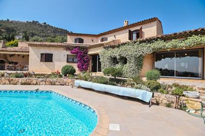 Villa - 265 m² - 5 pièces