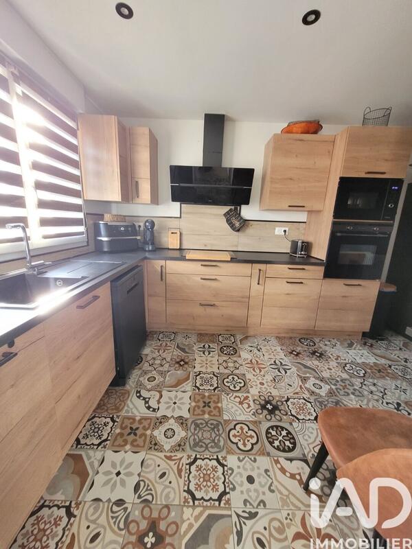 Maison - 140 m² - 6 pièces