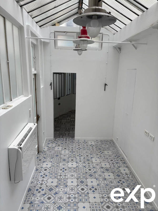 Local d'activités - 23 m² - 2 pièces