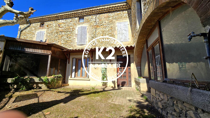 Maison - 164 m² - 8 pièces