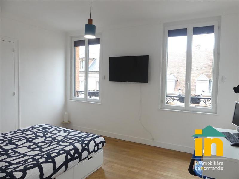 Maison de ville - 276 m² - 9 pièces