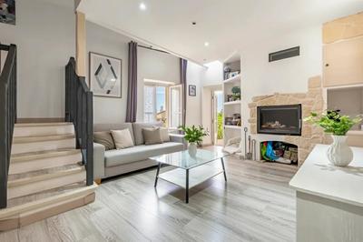 Appartement - 90 m² - 5 pièces