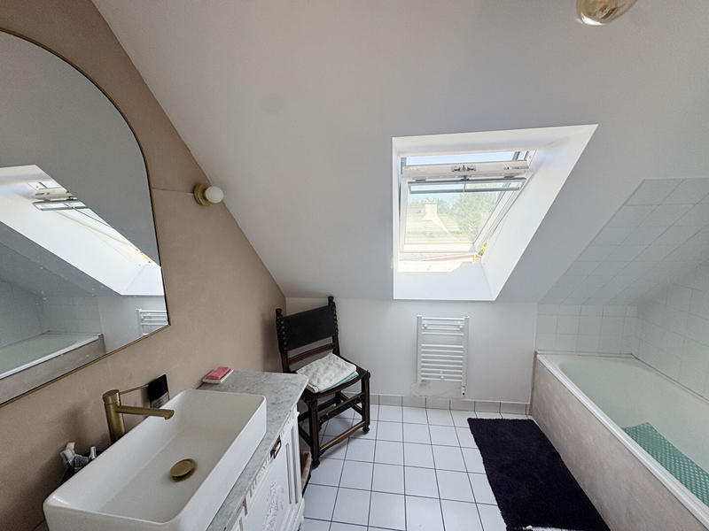 Maison - 171 m² - 7 pièces