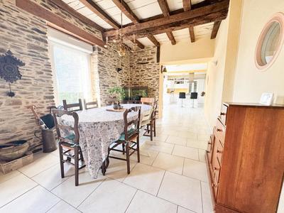 Longère - 214 m² - 6 pièces