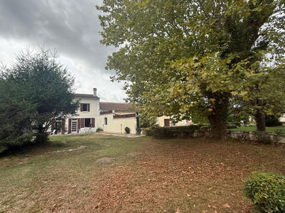 Maison - 512 m² - 11 pièces