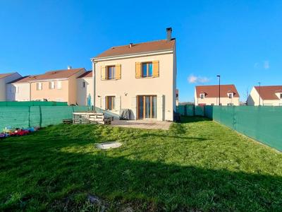 Maison - 85 m² - 4 pièces