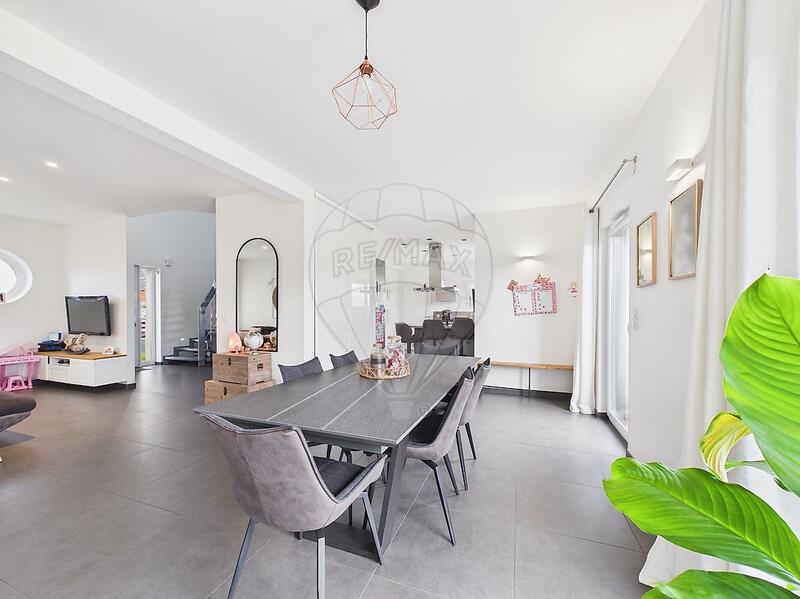 Maison - 149 m² - 6 pièces