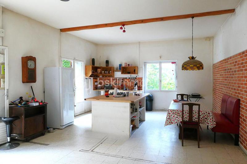 Propriété - 161 m² - 10 pièces