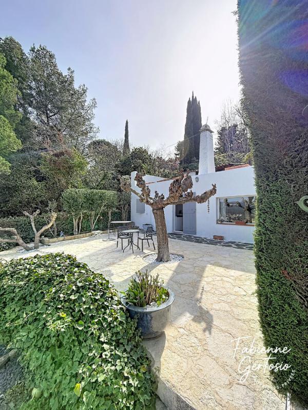 Maison - 204 m² - 5 pièces