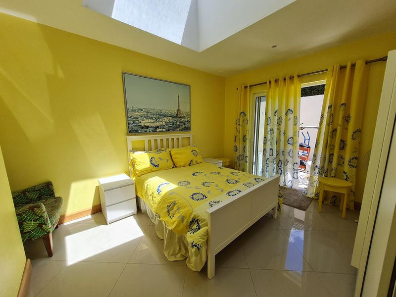 Maison - 284 m² - 8 pièces