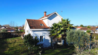 Maison - 180 m² - 6 pièces