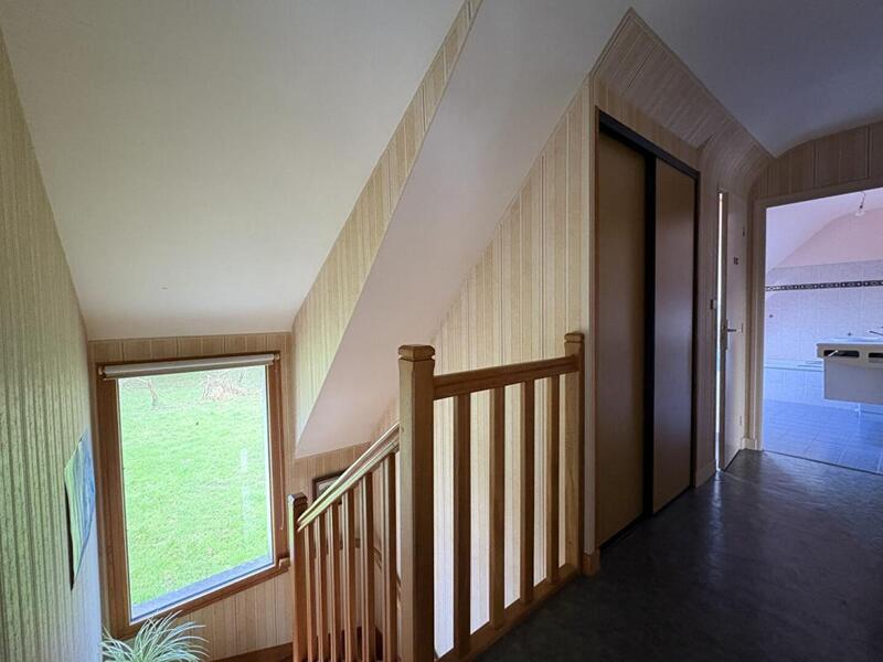 Maison - 140 m² - 8 pièces