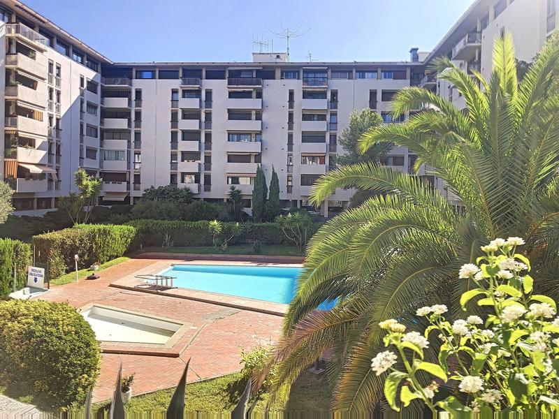 Appartement - 76 m² - 4 pièces