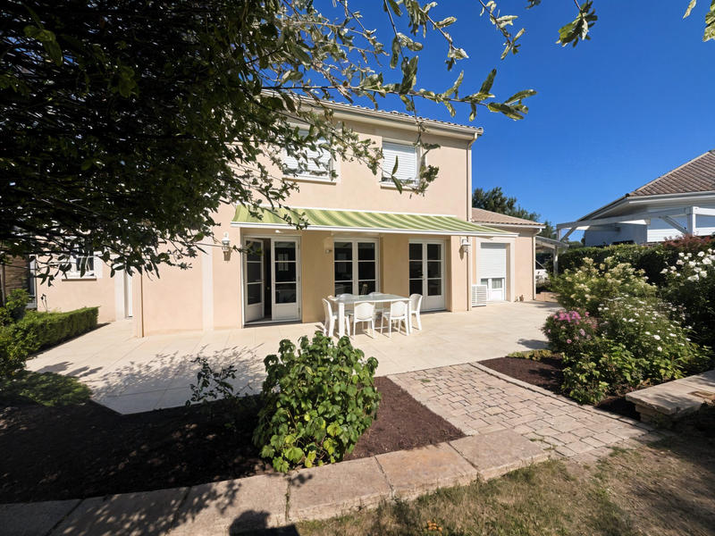 Maison - 145 m² - 6 pièces