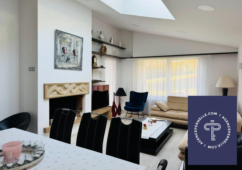 Maison - 140 m² - 5 pièces