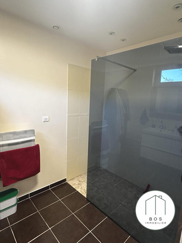 Villa - 145 m² - 6 pièces