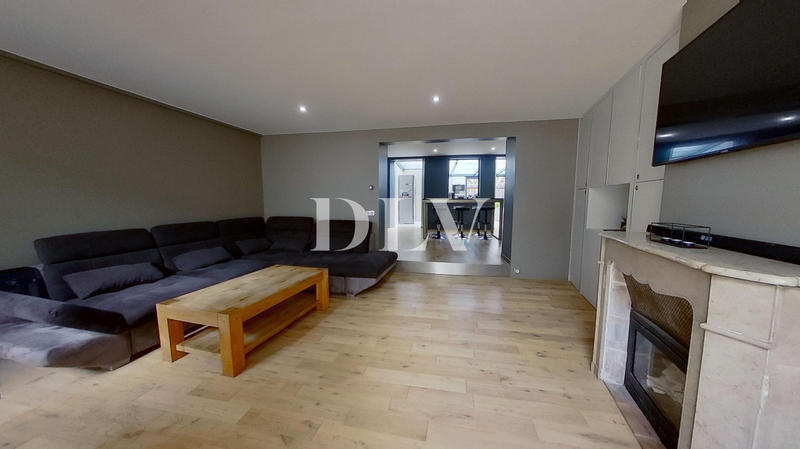 Appartement - 183 m² - 6 pièces