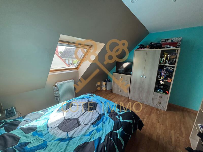 Maison - 95 m² - 10 pièces