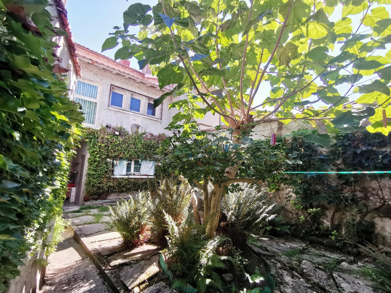 Maison - 215 m² - 8 pièces